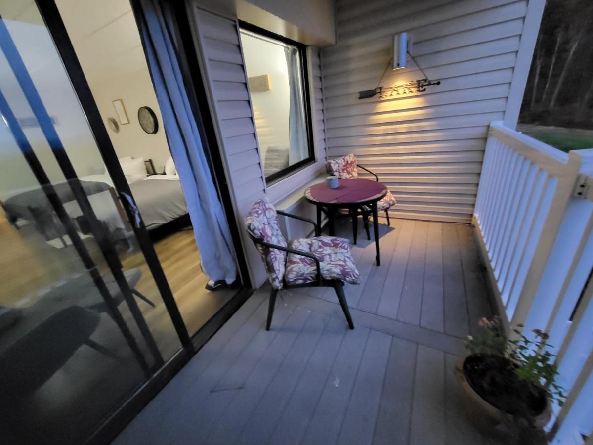 Cedar Lodge Room W/ Lake Views! Laconia Exterior foto